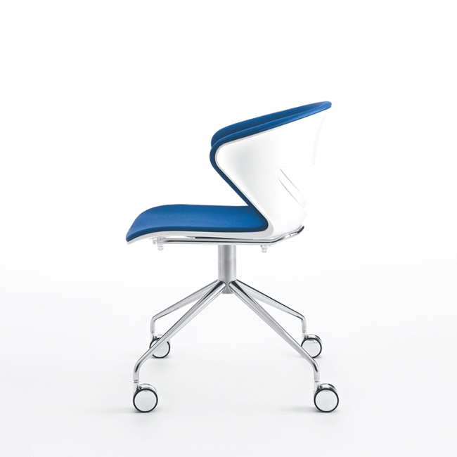 Kicca Kastel 4 legs swivel chair with castors