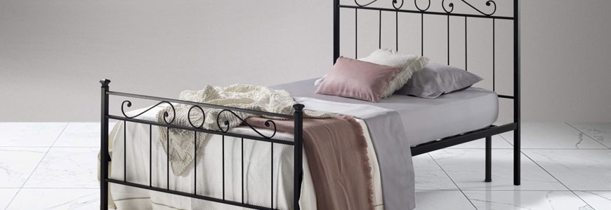 wrought iron queen size bed frame