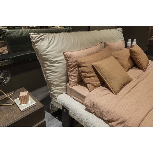 Pascal Cattelan Italia Cama doble