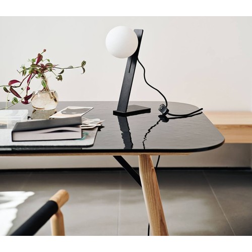 lampe-suspense-midj-de-table