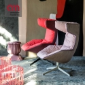 Poltrona Take a line for a walk Moroso girevole trapunta imbottita